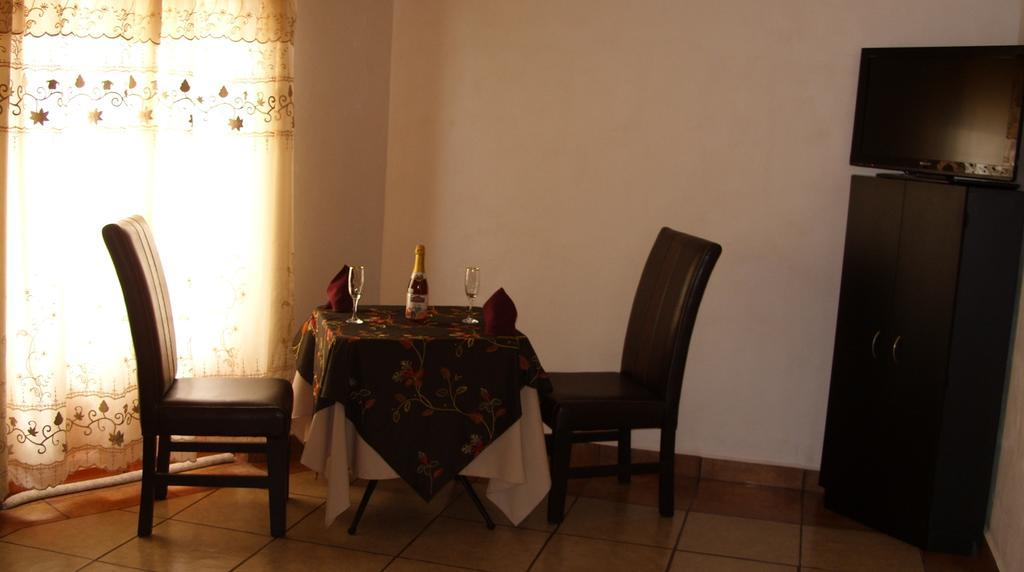 Casa Celia Hotel Restaurante Bernal Esterno foto